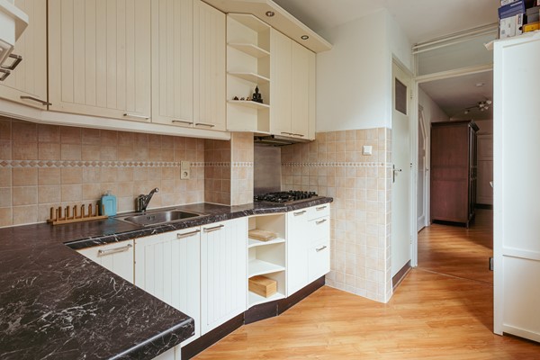 Medium property photo - Hazelaarstraat 93, 2563 VK Den Haag